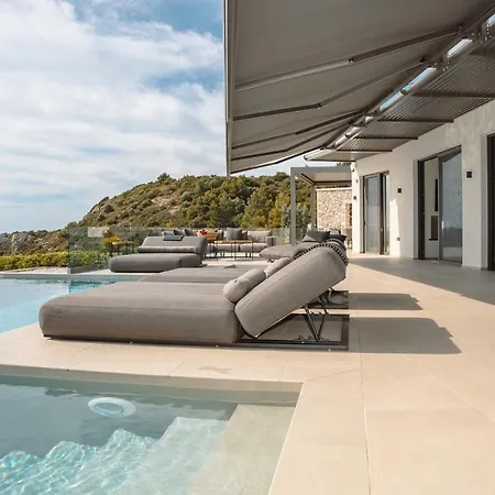 The Wave Grande Kathisma Lefkada